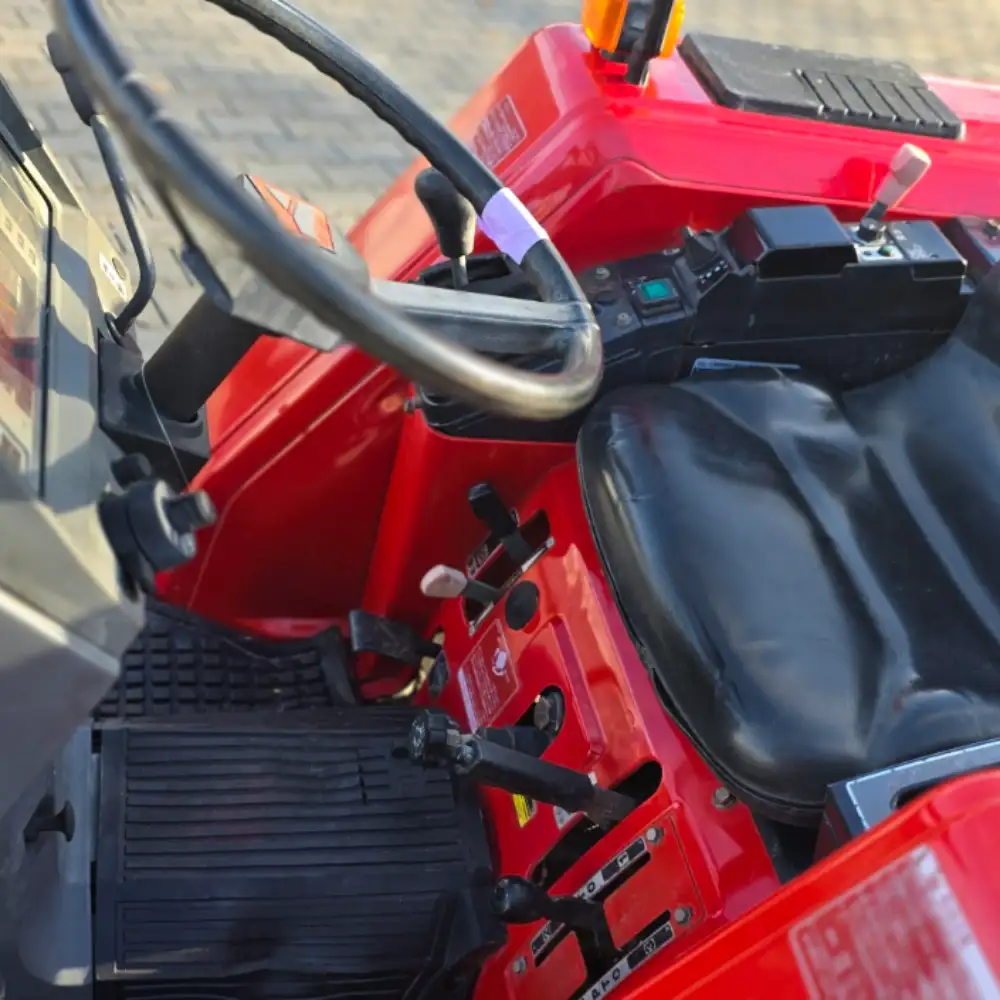 Mini traktorek Yanmar F-235 - obrazek 6